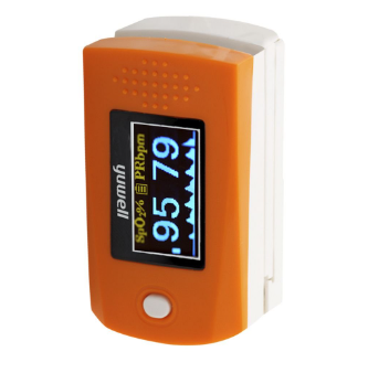 Oxímetro de pulso portátil naranja con una pequeña pantalla digital que muestra 95 y 79.