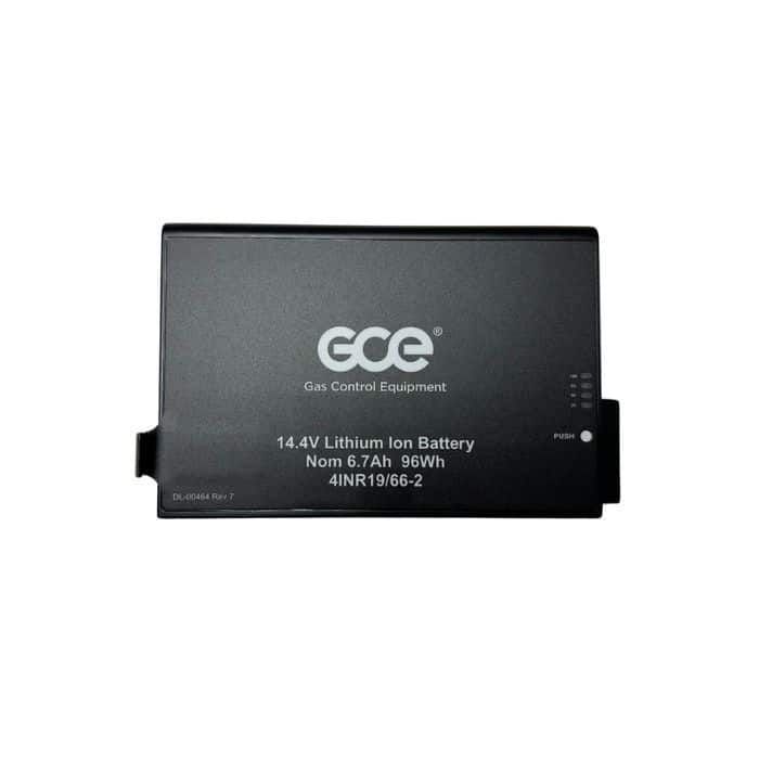 Paquete de baterías de iones de litio GCE de 14,4 V de color negro, aislado sobre un fondo blanco.