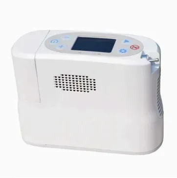 Dispositivo médico de sobremesa blanco con una pequeña pantalla, botones de control y rejillas de ventilación laterales.