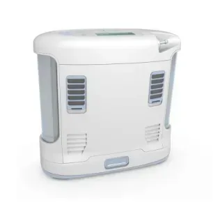 Electrodoméstico portátil de plástico blanco con rejillas de ventilación laterales y asa superior