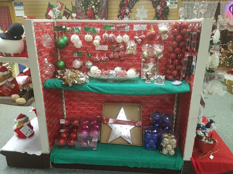 Homestead Pools and Spas fake Christmas Tree for your home in Salem Ohio
