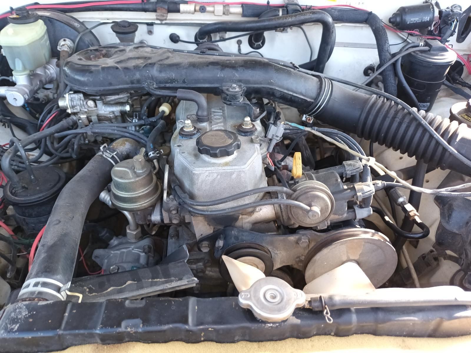 TOYOTA HILUX RN105 SINGLE CAB 22R 2.4L PETROL MANUAL 1996 W-5218