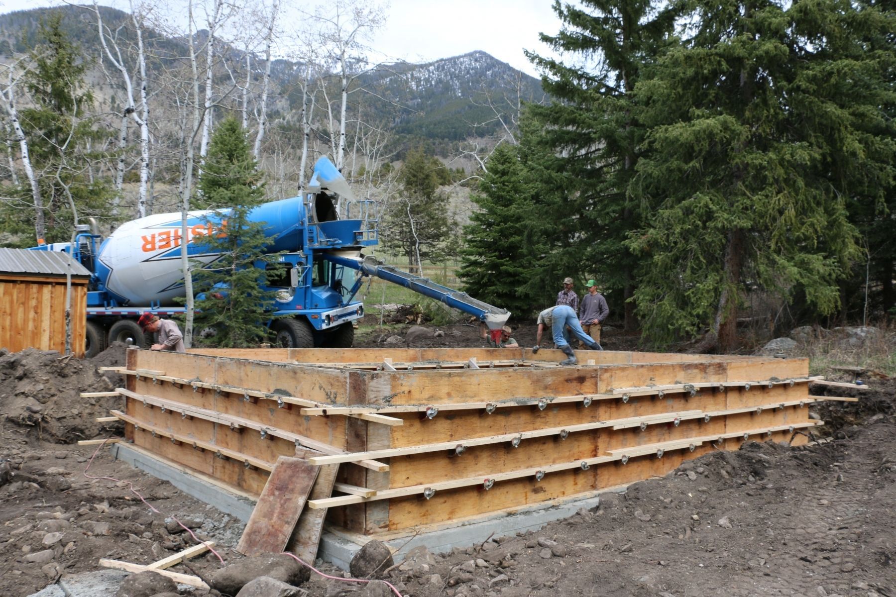 Building the new 2015 Cabin...