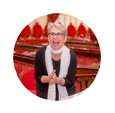 Leora at a speaking engagement