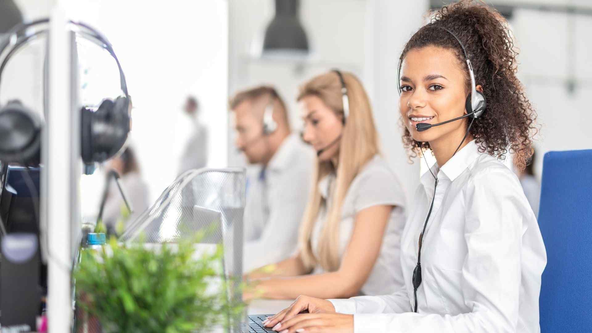 Texas Senior Care Transport_Operator providing telephone assistance
