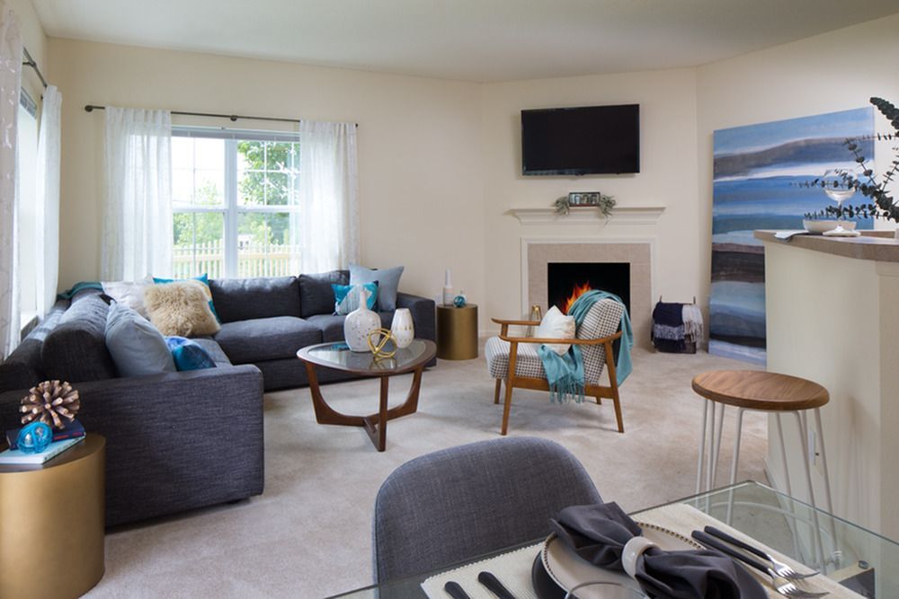 Living Room at Longview At Georgetown.
