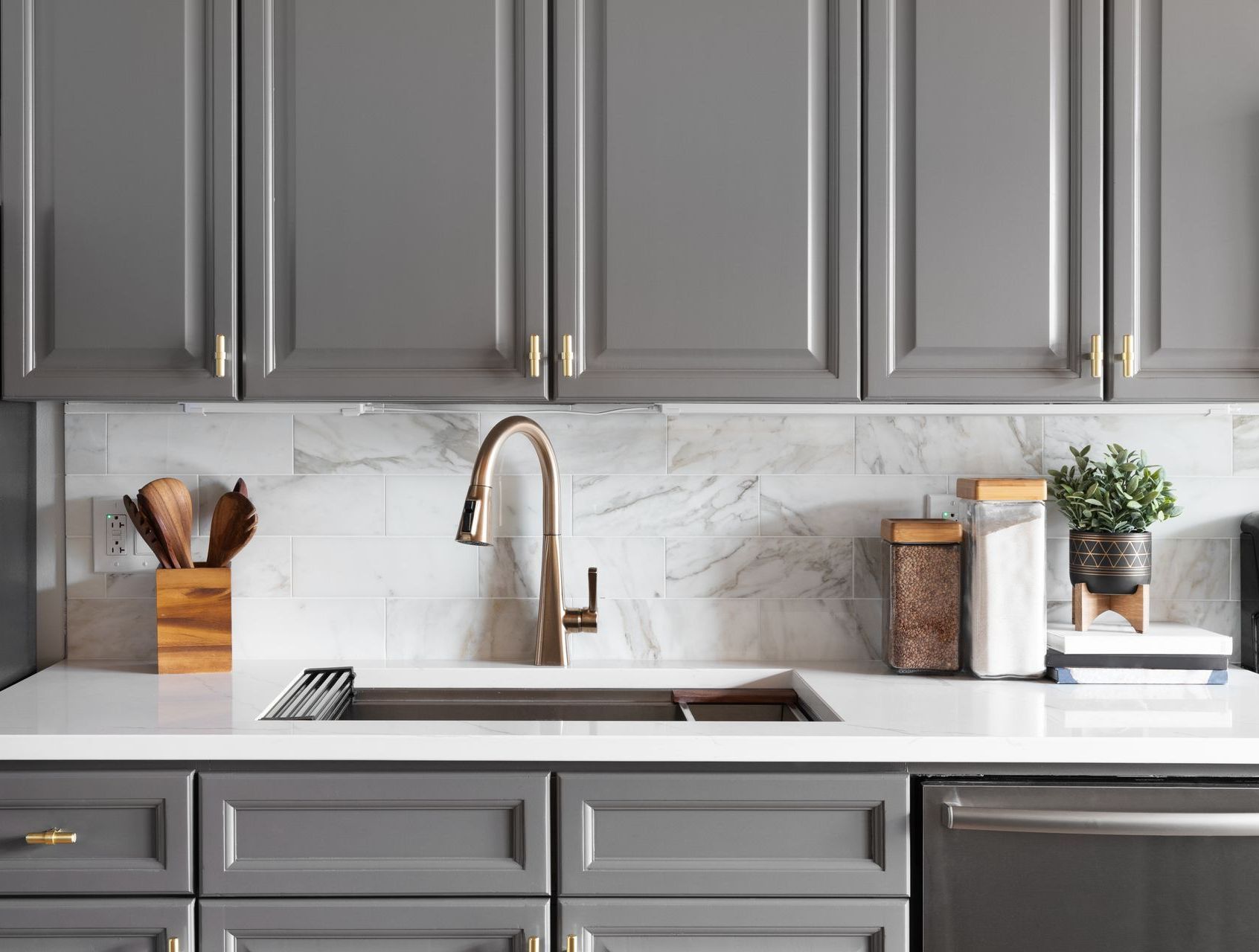 CABINETRY & STORAGE