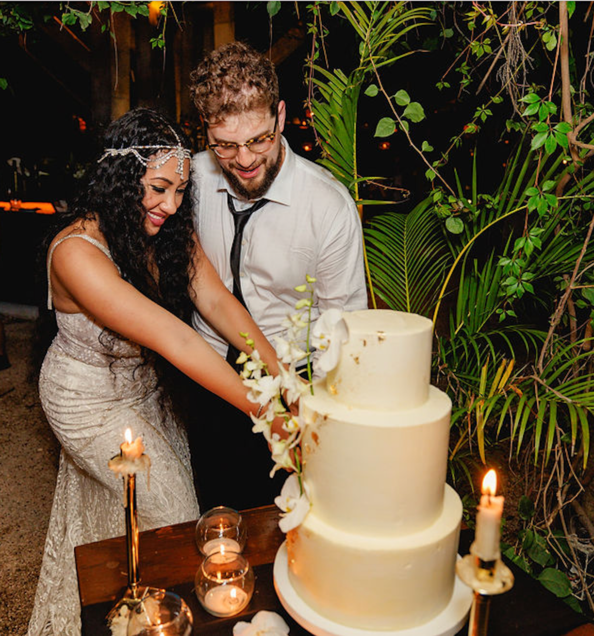 Wedding cake at WILD Tulum restaurant