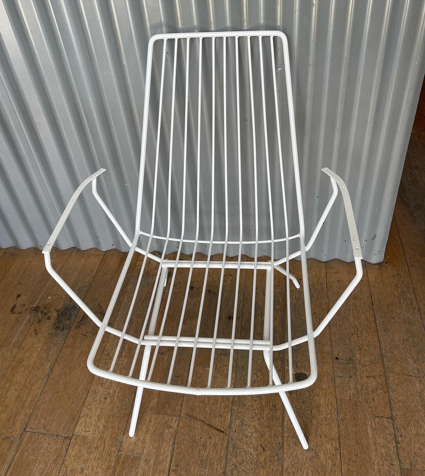 metal frame chair