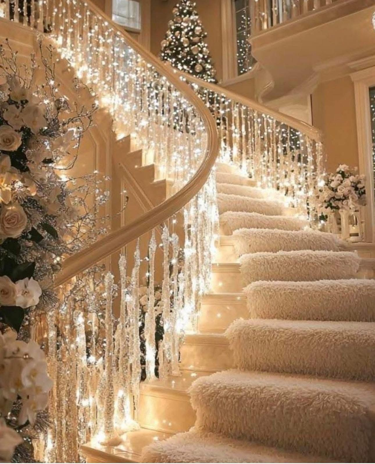 Luxury Holiday Decorating in Newport Beach, CA
