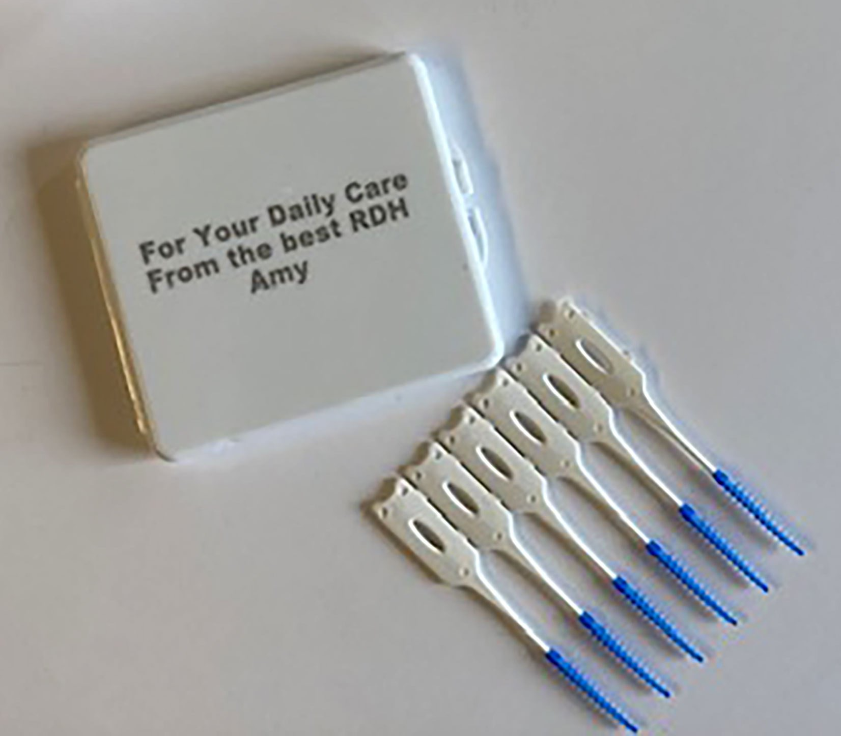 dental floss vs interdental brush