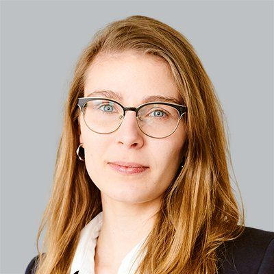 Vivien Schiller