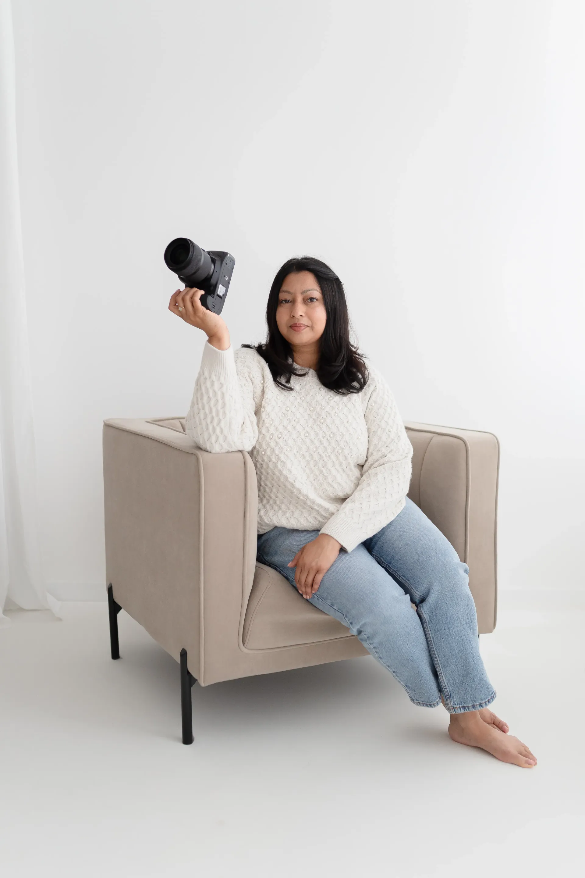 Professional newborn photographer with own studio near Wimbledon
