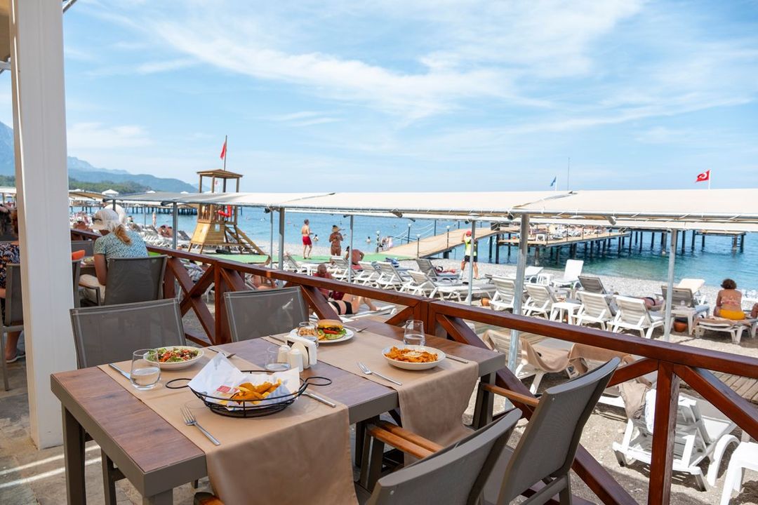 Fore Resort | Beach Restaurant