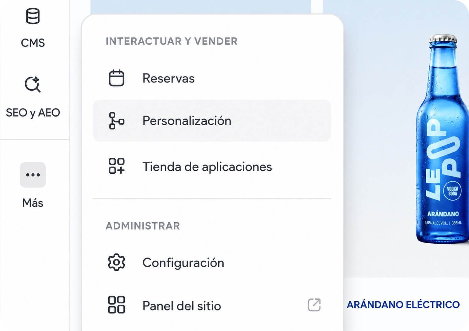 Pantalla de sitio web con menú lateral en español y una botella azul de Lipton Ice Tea a la derecha