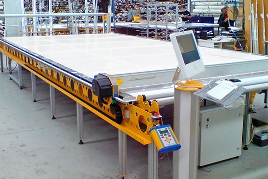 Aeronaut vacuum table