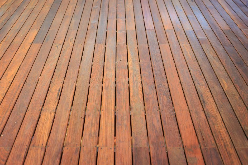 pressure cleaning deck