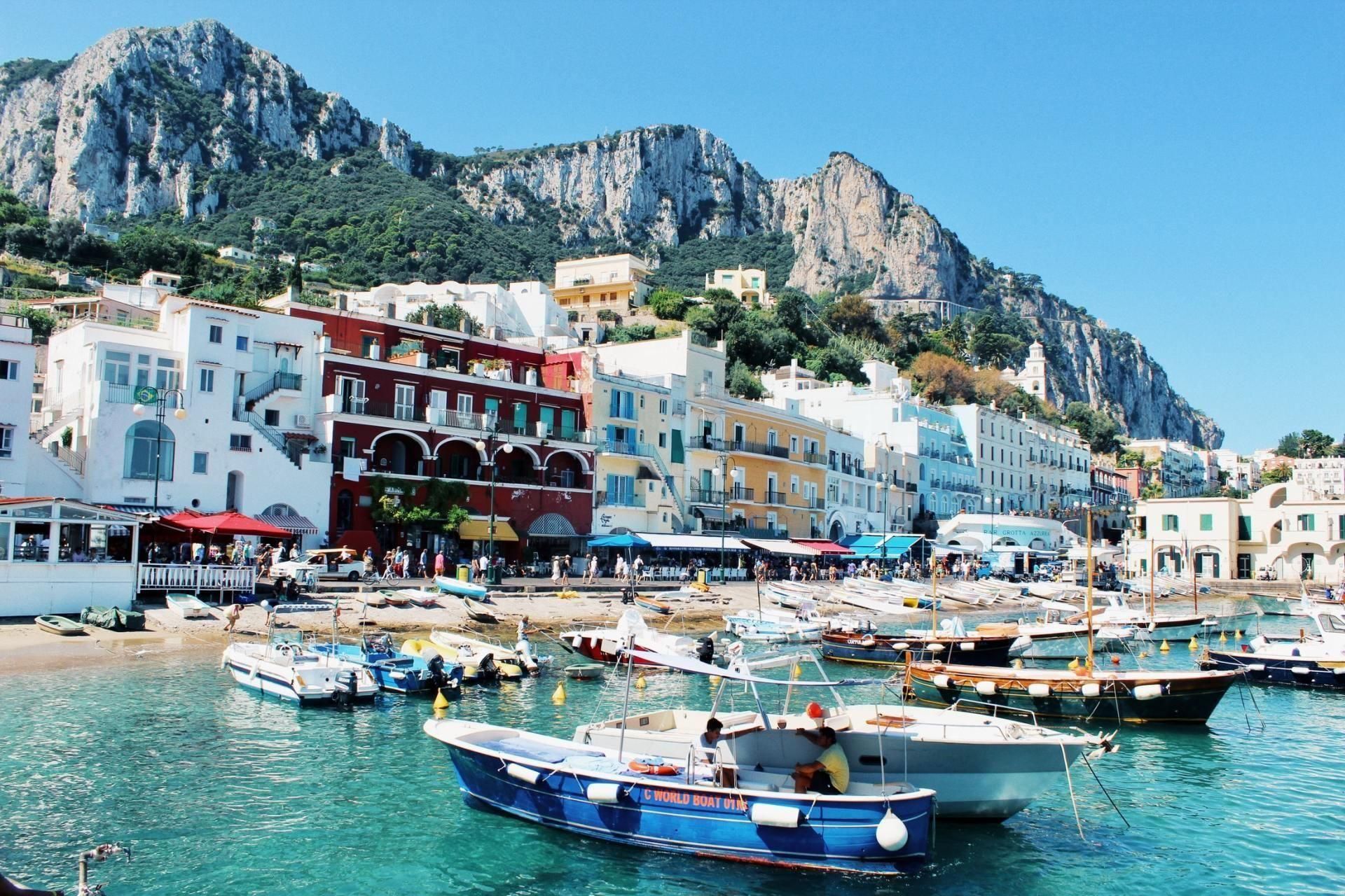 luxury yachts amalfi coast