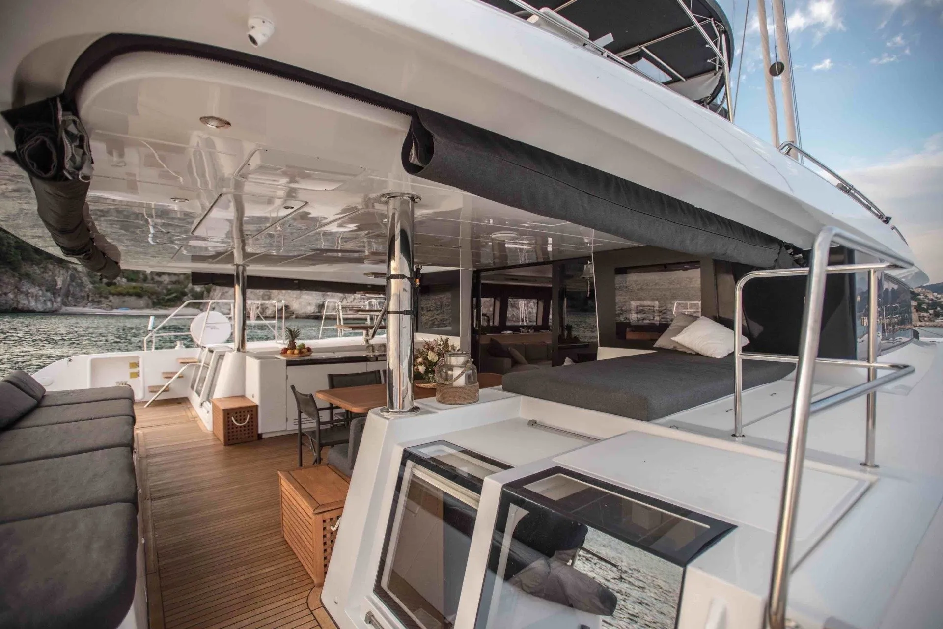 Luxury Catamaran - Lagoon 620 External Area