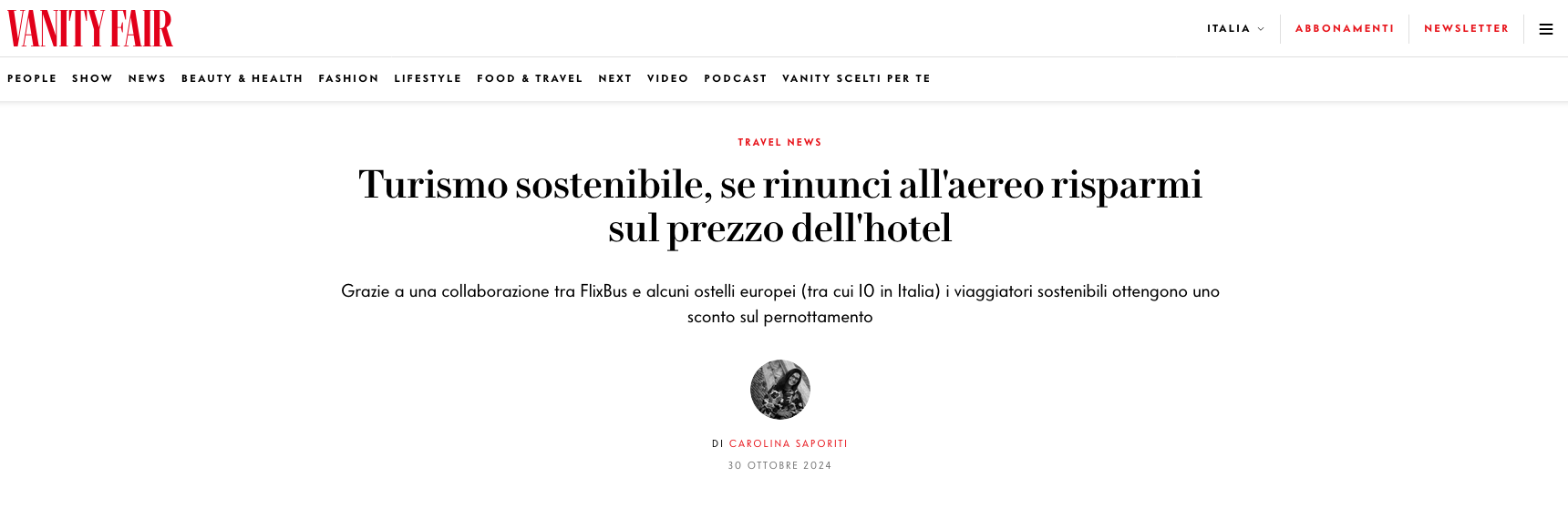Text on a white background, “Turismo sostenibile, se rinunci albergo risparmi sul prezzo dell’hotel.” Vanity Fair logo.
