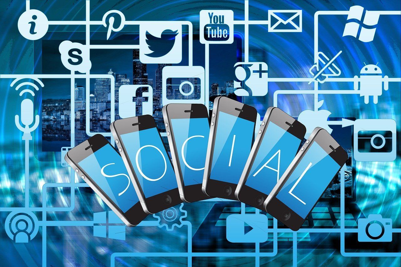 phot of different social media outlets to use for boosting SEO