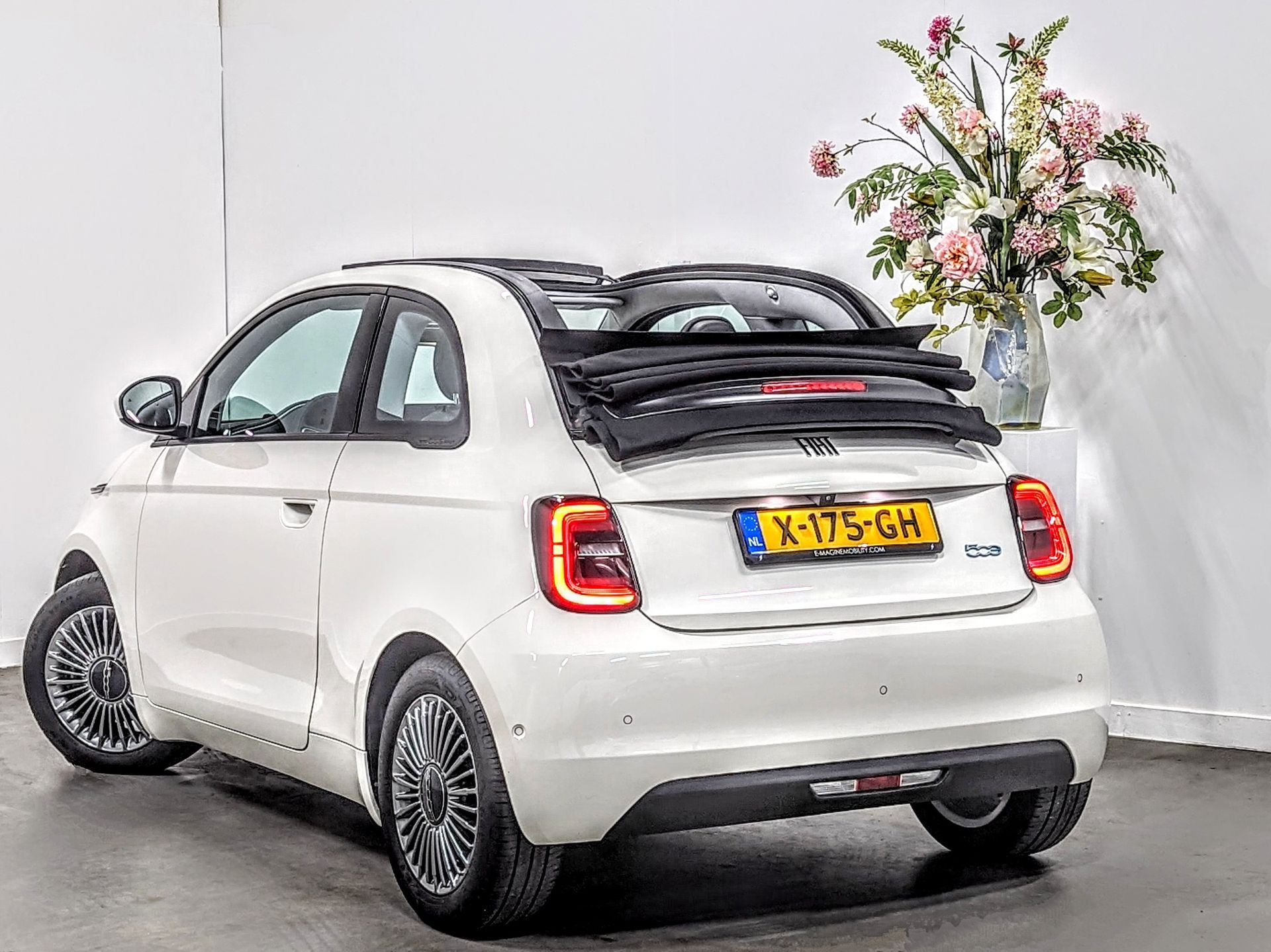 Fiat 500e Cabrio La Prima
