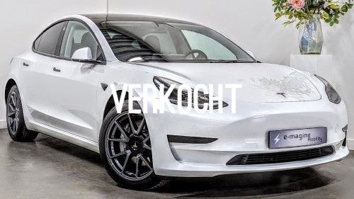 Tesla Model 3 SR+
