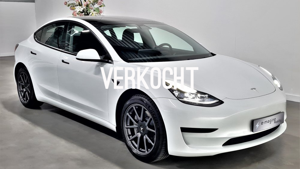 Tesla Model 3 SR+