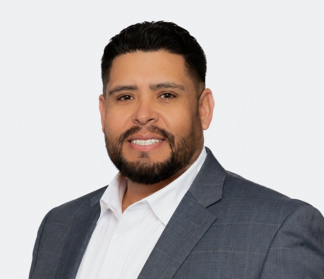 Alfredo Cervantes headshot, Area Director - Phoenix market 
