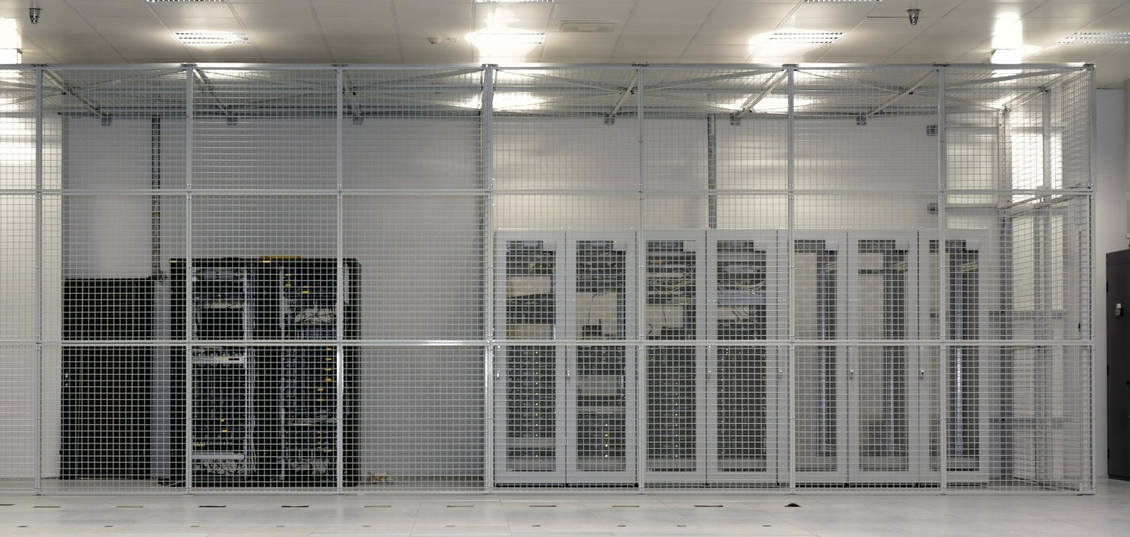 Cage wall building