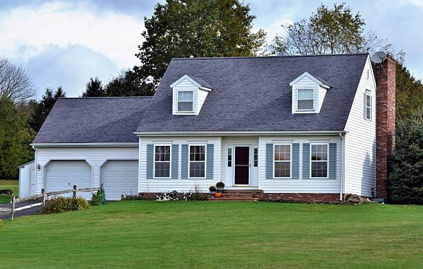 Constructor Fixing Roof - Foley, AL - Dugger Roofing Contractor