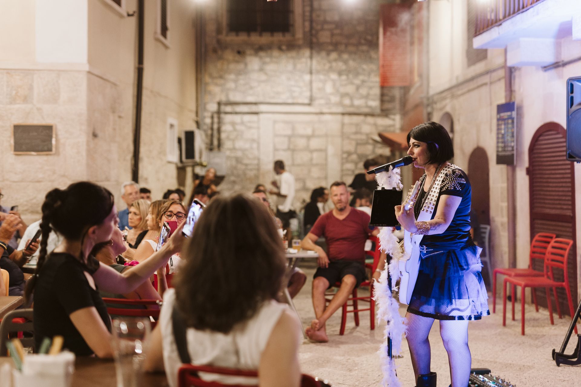 MERCOLEdì 17 luglio 2024 - she's not me - madonna & lady gaga tribute band