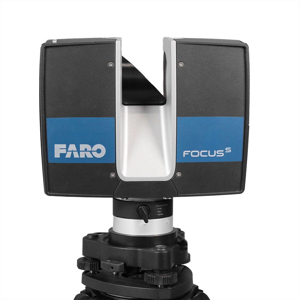 A faro focus 3d scanner is sitting on top of a tripod.