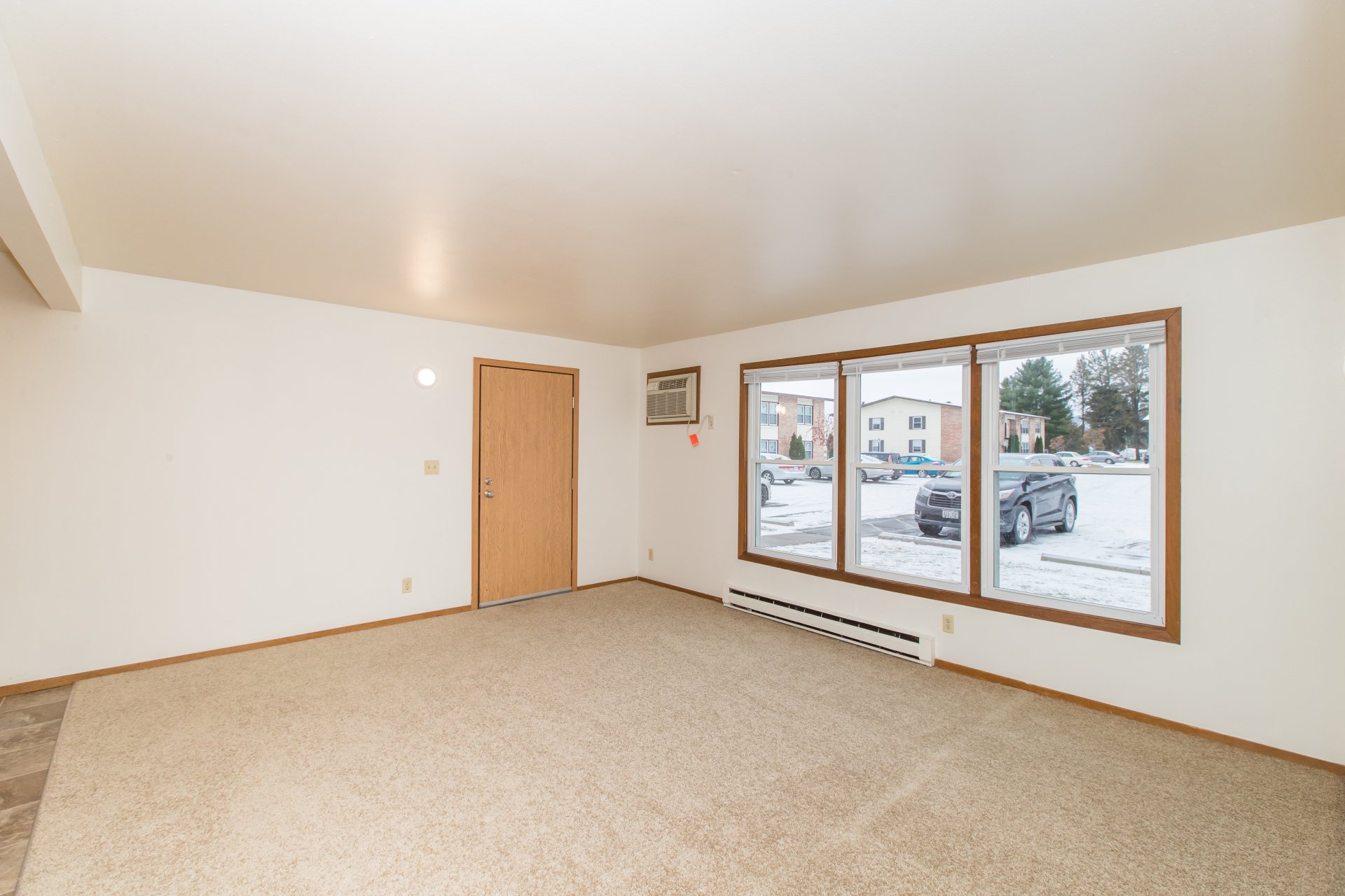 Woodfield Circle Diamond Property Management