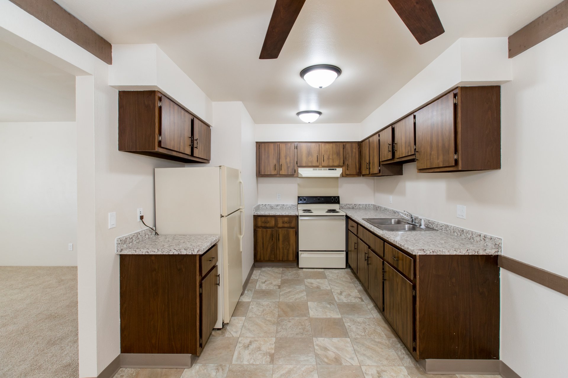 Coachlight Apartments Apartment Diamond Property Management