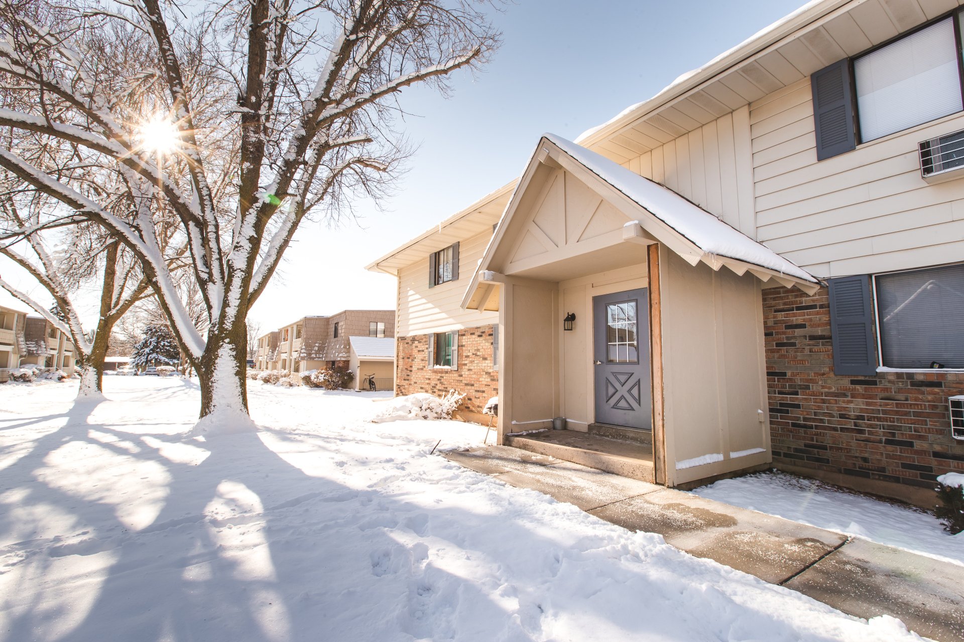 Coachlight Apartments Apartment Diamond Property Management