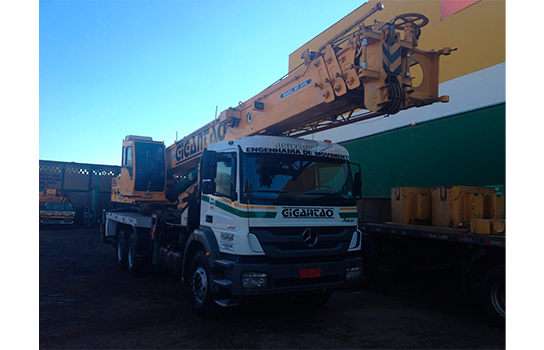 Guindaste do Gigantão de capacidade de grandes toneladas de içamento e remoção.