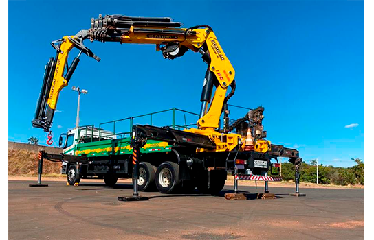 Guindaste do Gigantão de capacidade de grandes toneladas de içamento e remoção.