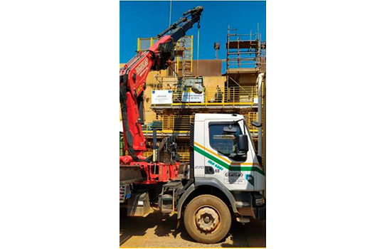 Guindaste do Gigantão de capacidade de grandes toneladas de içamento e remoção.
