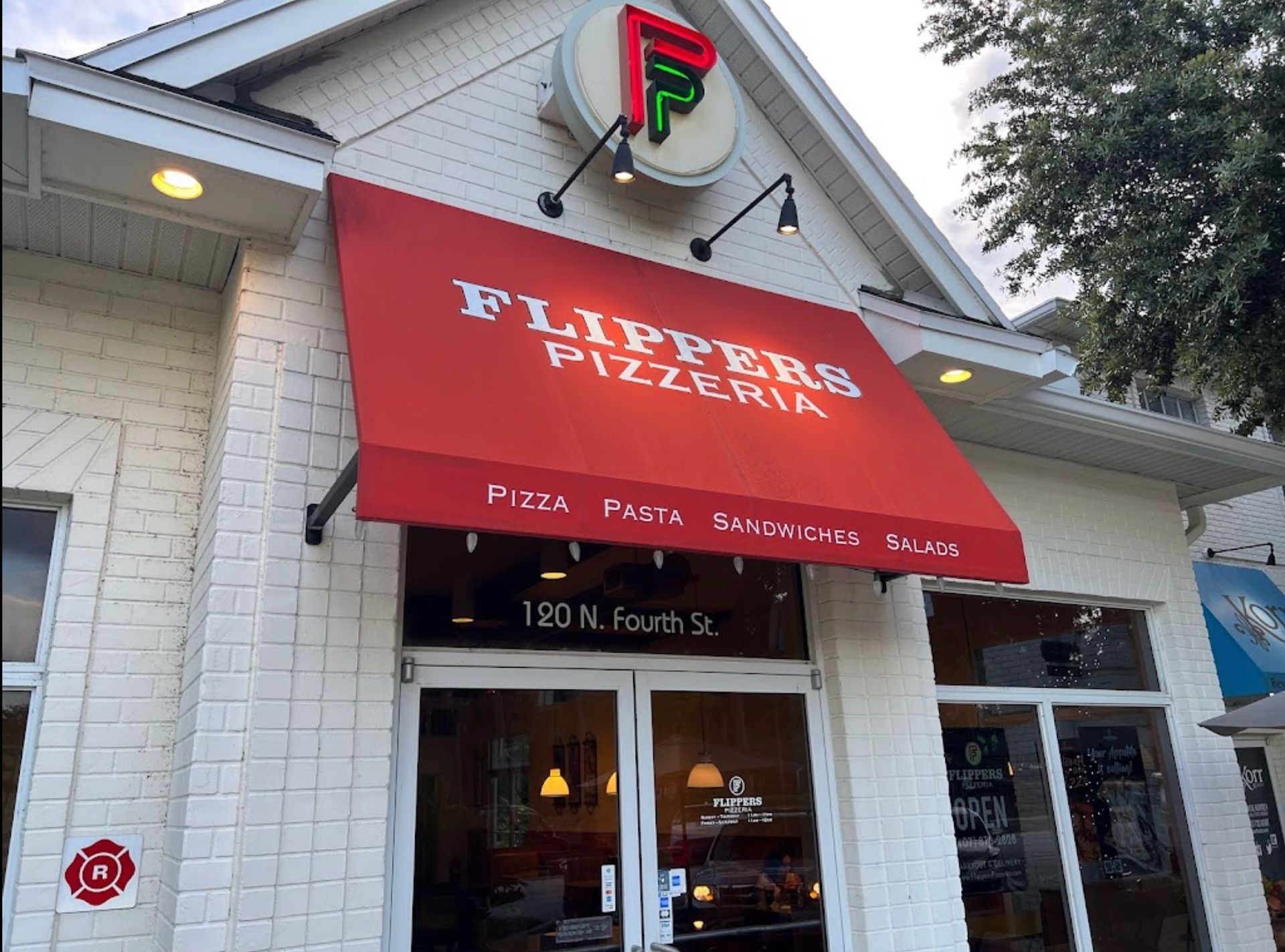 The Best Pizza in Lake Mary | Delivery & Dine-In | Flippers Pizzeria