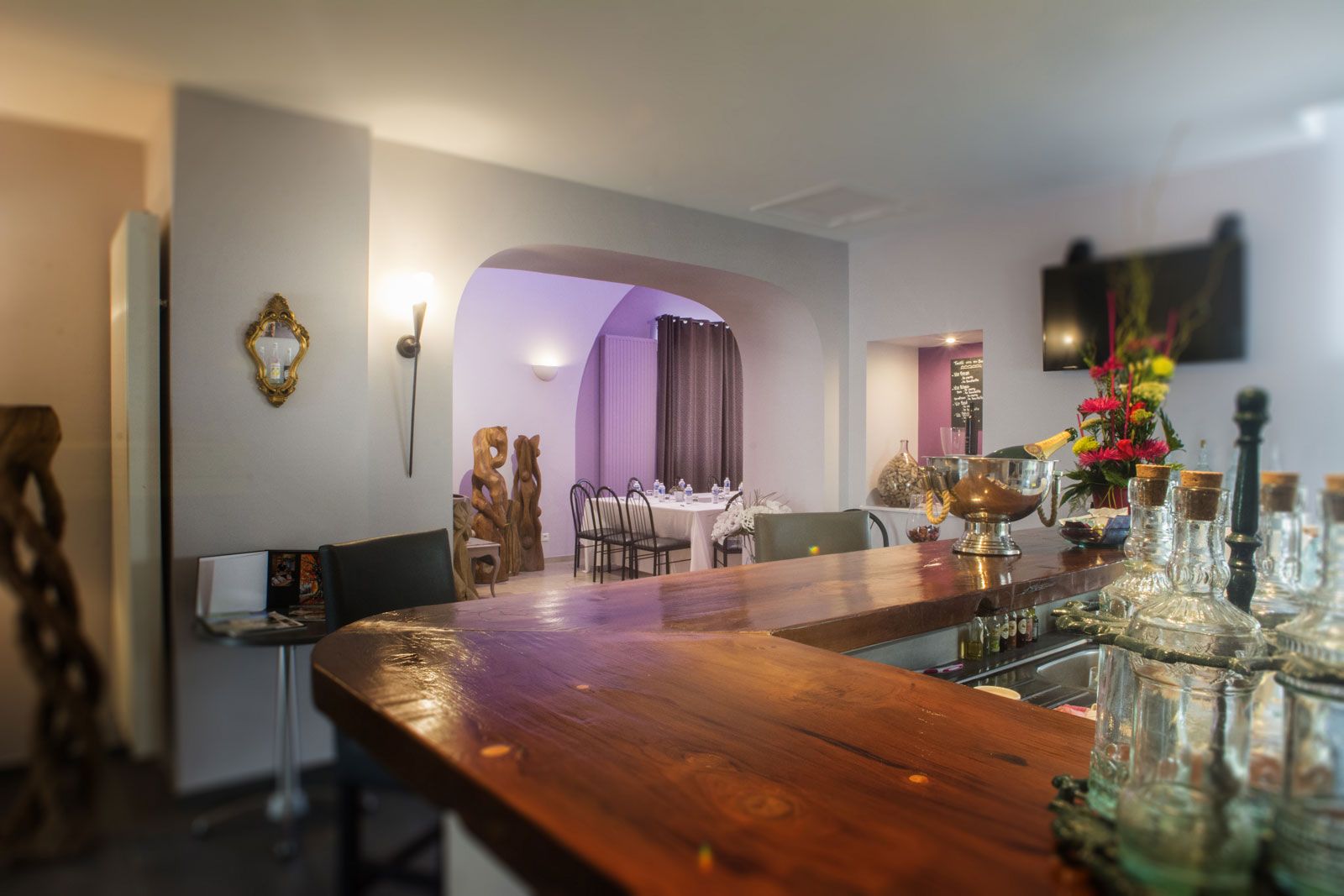 Hôtel Le Haut des Lys -le bar de la chapelle