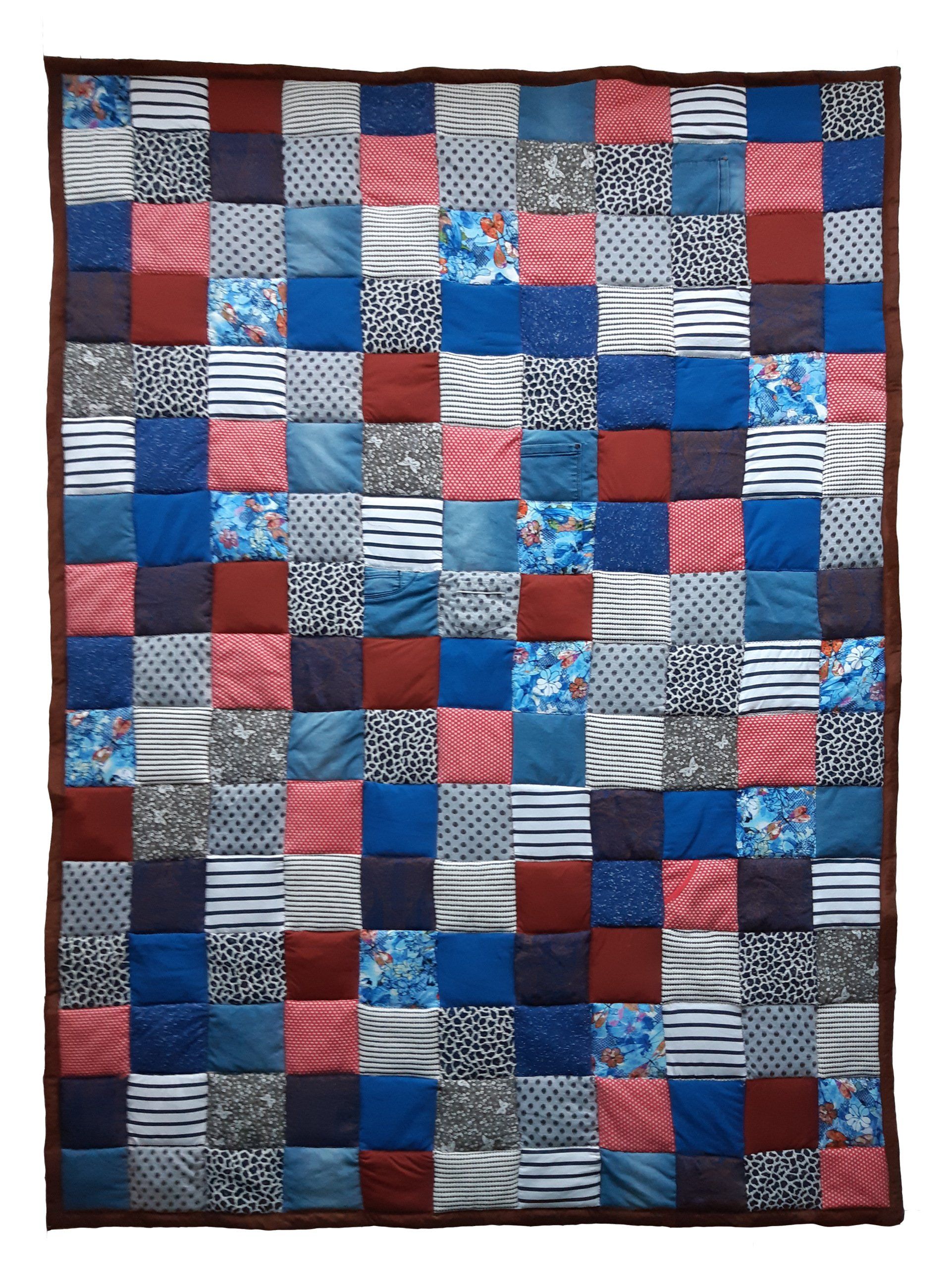 HANDWERKJUFFIE.NL Masterontwerper in memorydekens, troostdeken en herinneringsdeken. Een nieuw leven voor kleding van een overleden dierbare, baby- of kinderkleding.