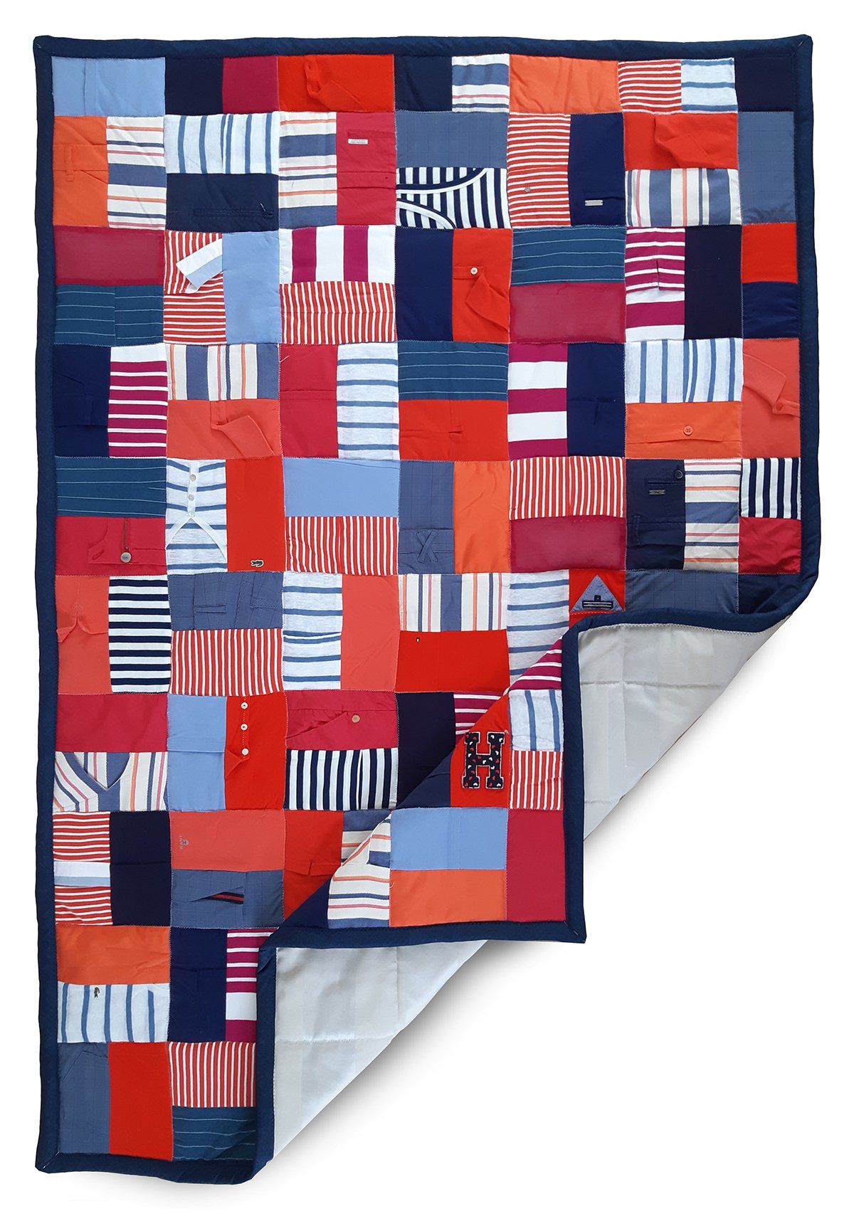 HANDWERKJUFFIE.NL Masterontwerper in memorydekens, troostdeken en herinneringsdeken. Een nieuw leven voor kleding van een overleden dierbare, baby- of kinderkleding.