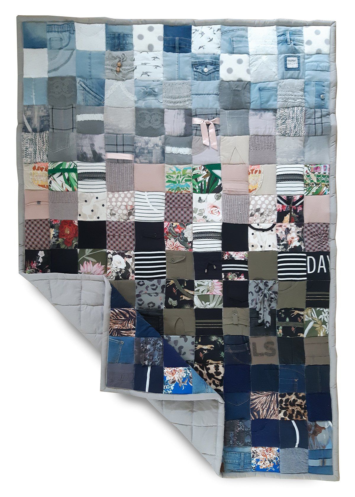 HANDWERKJUFFIE.NL Masterontwerper in memorydekens, troostdeken en herinneringsdeken. Een nieuw leven voor kleding van een overleden dierbare, baby- of kinderkleding.