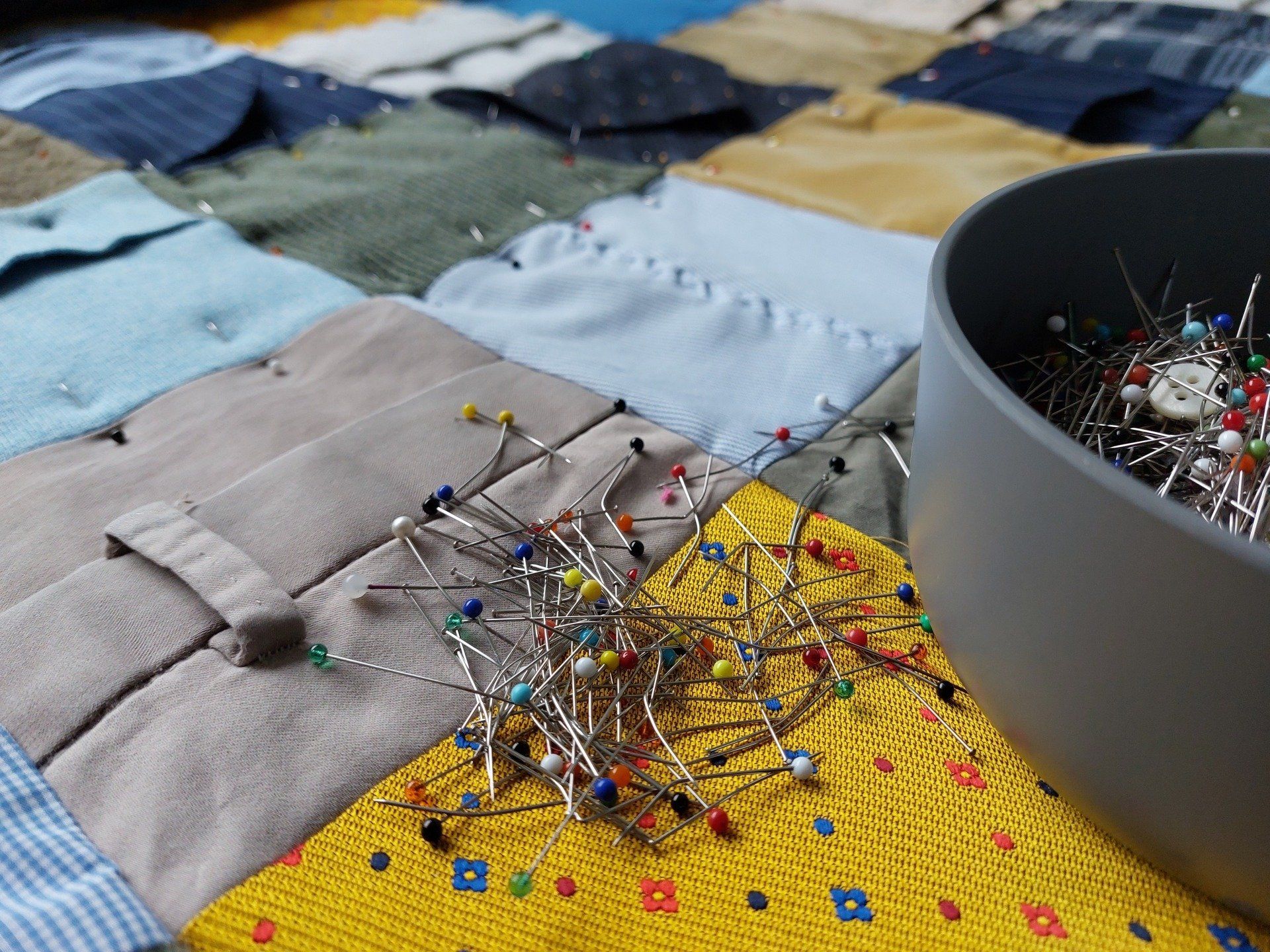 HANDWERKJUFFIE.NL Masterontwerper in memorydekens, troostdeken en herinneringsdeken. Een nieuw leven voor kleding van een overleden dierbare, baby- of kinderkleding.