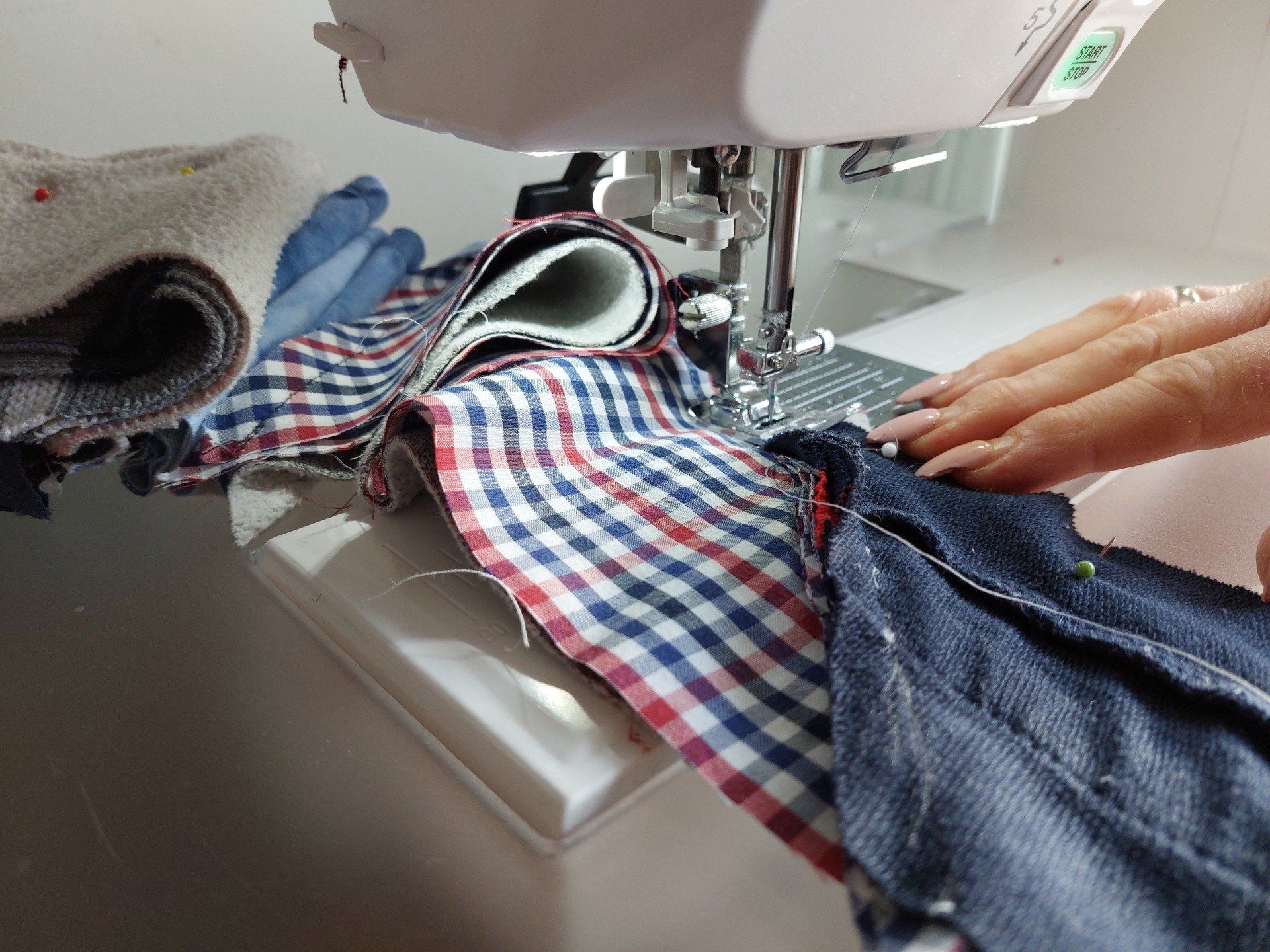 HANDWERKJUFFIE.NL Masterontwerper in memorydekens, troostdeken en herinneringsdeken. Een nieuw leven voor kleding van een overleden dierbare, baby- of kinderkleding.