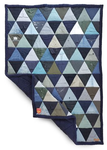 HANDWERKJUFFIE.NL Masterontwerper in memorydekens, troostdeken en herinneringsdeken. Een nieuw leven voor kleding van een overleden dierbare, baby- of kinderkleding.