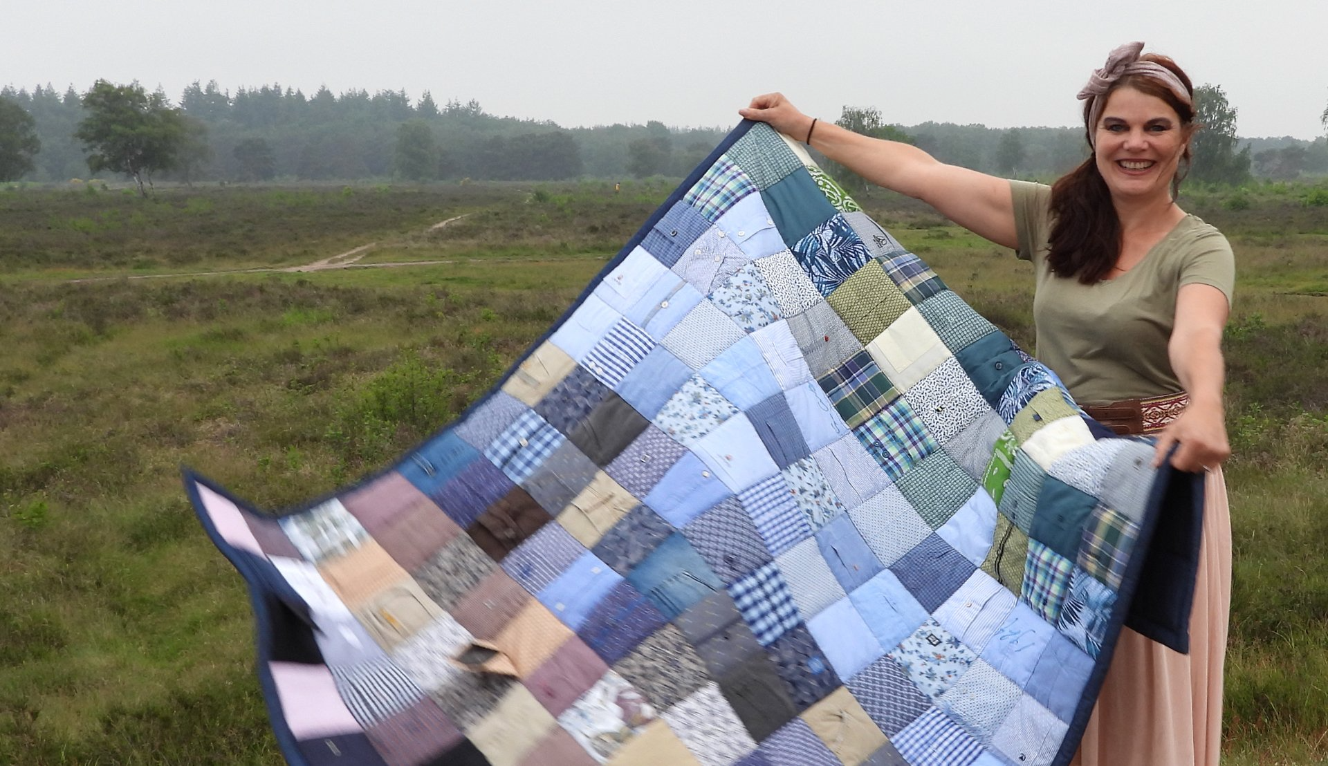 HANDWERKJUFFIE.NL Masterontwerper in memorydekens, troostdeken en herinneringsdeken. Een nieuw leven voor kleding van een overleden dierbare, baby- of kinderkleding.