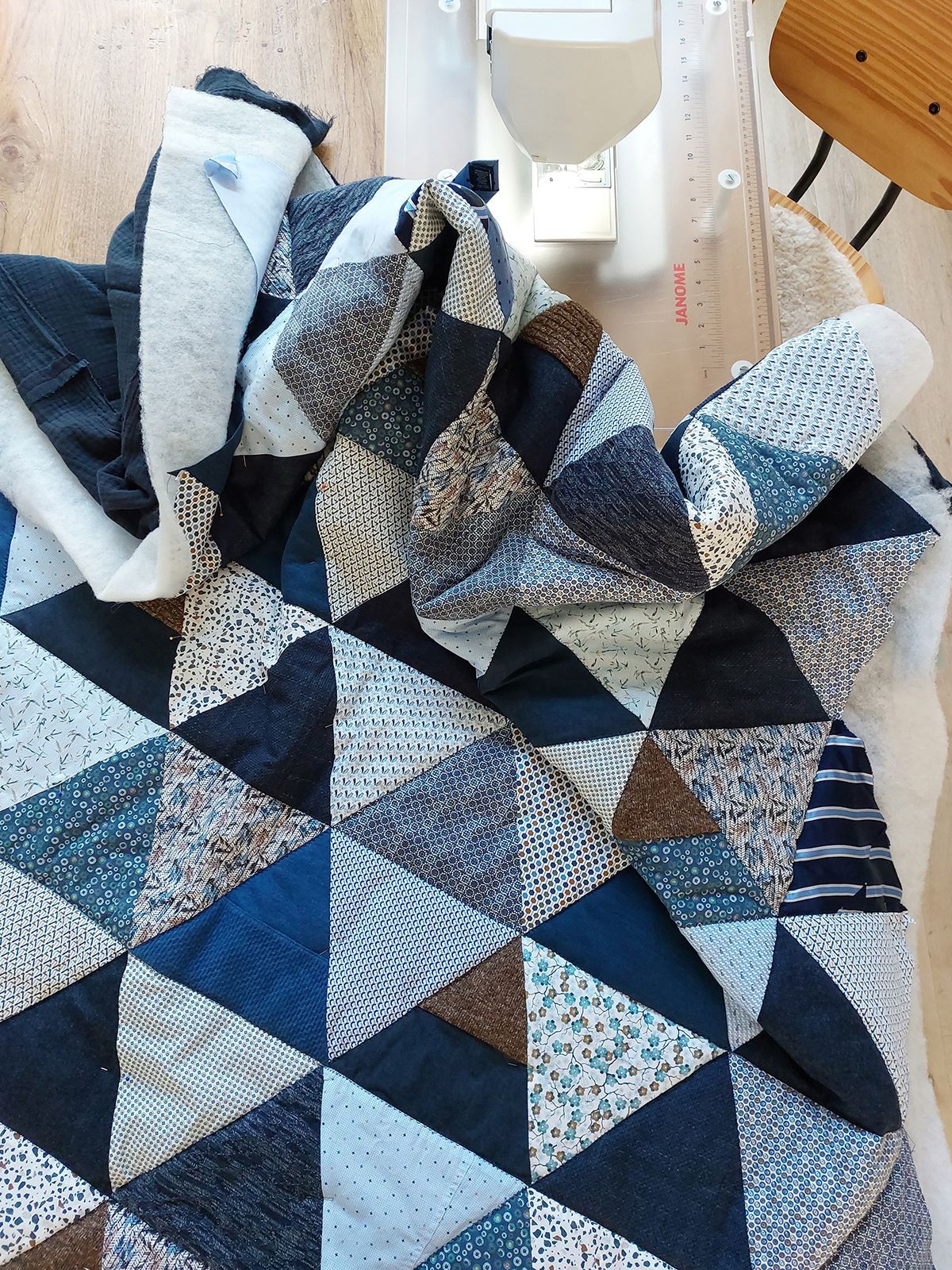 HANDWERKJUFFIE.NL  Masterontwerper in memorydekens, troostdeken en herinneringsdeken. Een nieuw leven voor kleding van een overleden dierbare,  baby- of kinderkleding.
