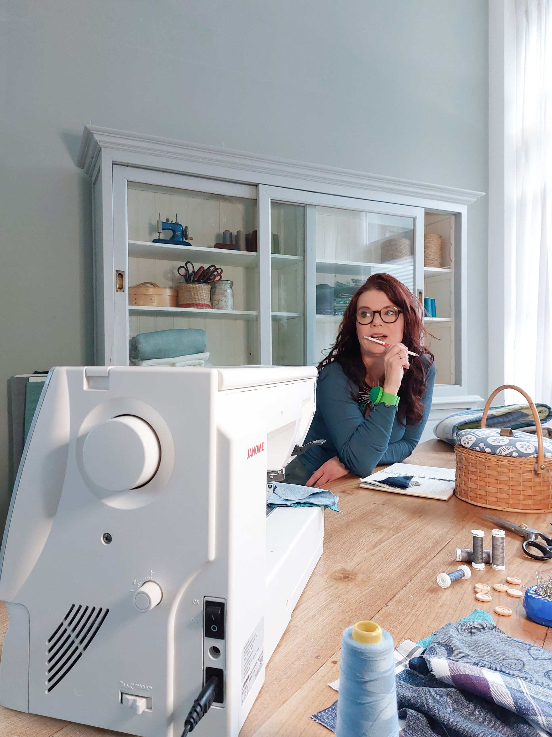 HANDWERKJUFFIE.NL  Masterontwerper in memorydekens, troostdeken en herinneringsdeken. Een nieuw leven voor kleding van een overleden dierbare,  baby- of kinderkleding.